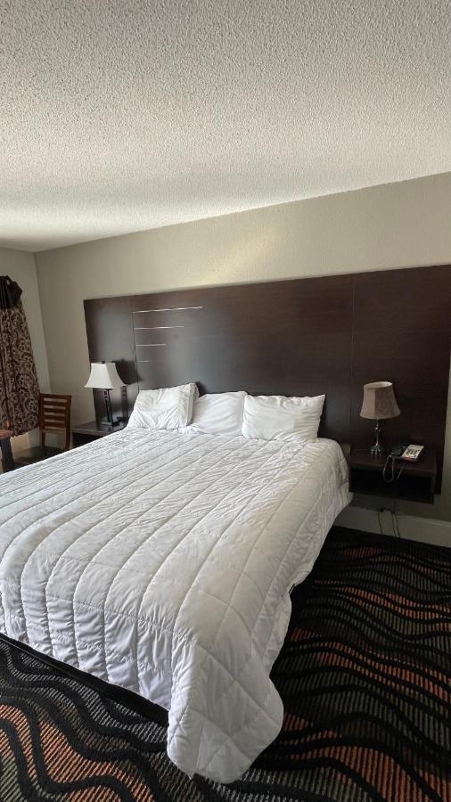 Country Town N' Suites Gatlinburg Bagian luar foto