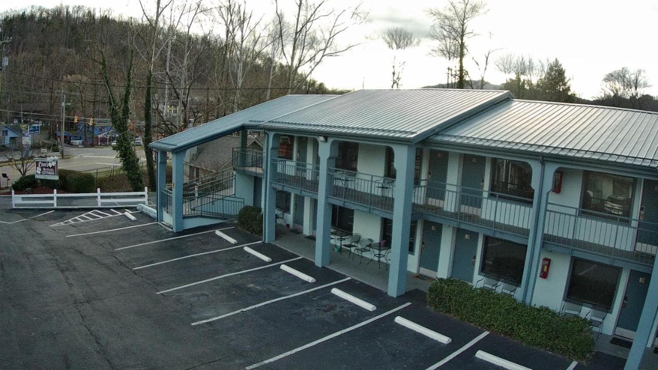 Country Town N' Suites Gatlinburg Bagian luar foto