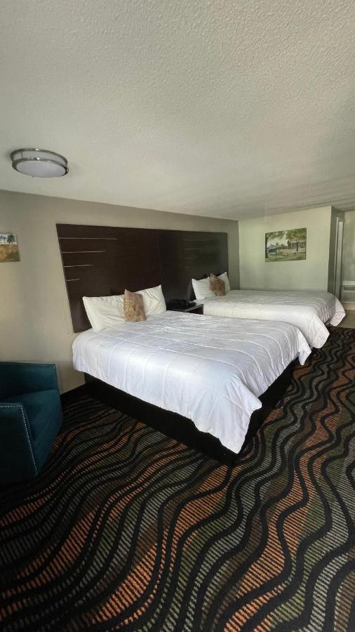 Country Town N' Suites Gatlinburg Bagian luar foto