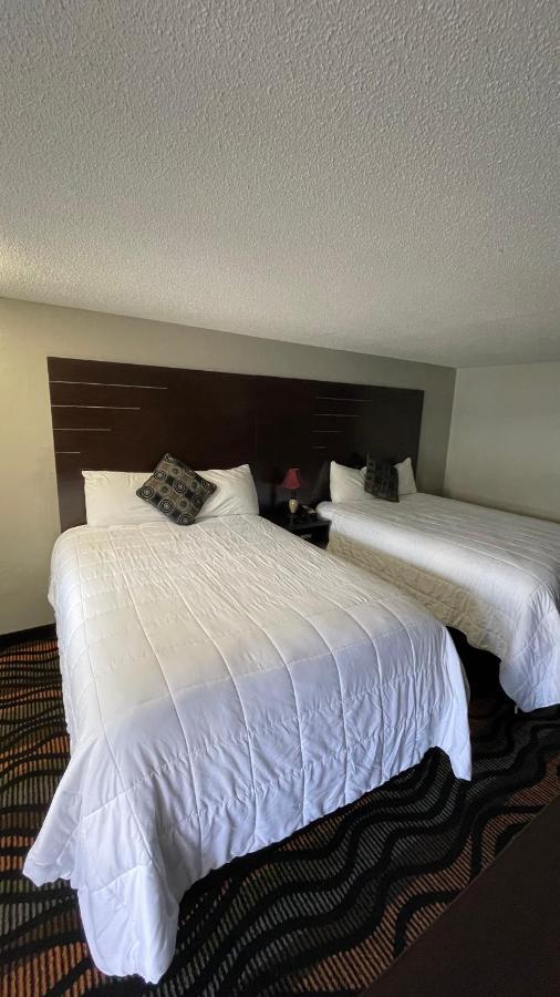 Country Town N' Suites Gatlinburg Bagian luar foto