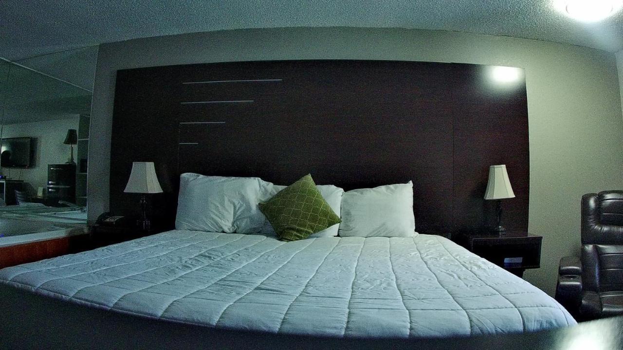 Country Town N' Suites Gatlinburg Bagian luar foto