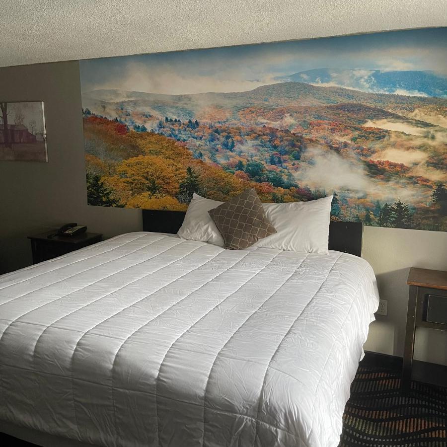 Country Town N' Suites Gatlinburg Bagian luar foto