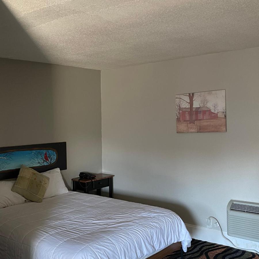 Country Town N' Suites Gatlinburg Bagian luar foto