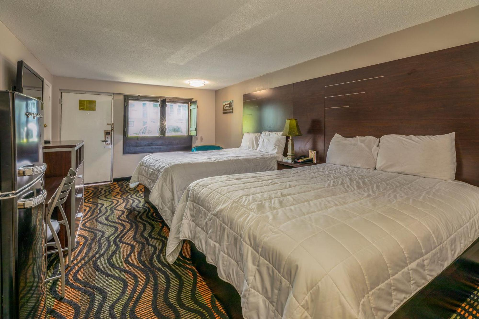 Country Town N' Suites Gatlinburg Bagian luar foto