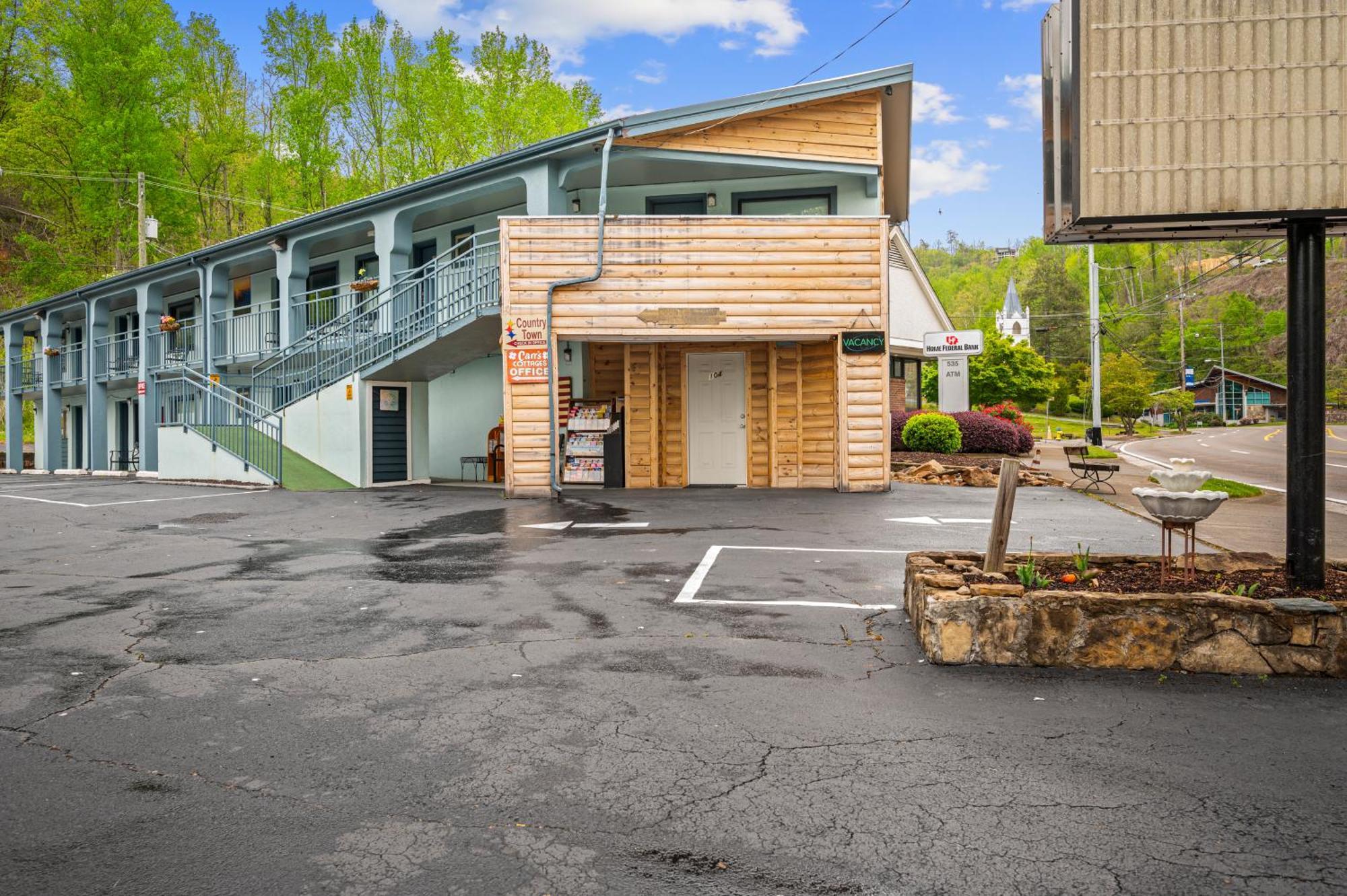 Country Town N' Suites Gatlinburg Bagian luar foto