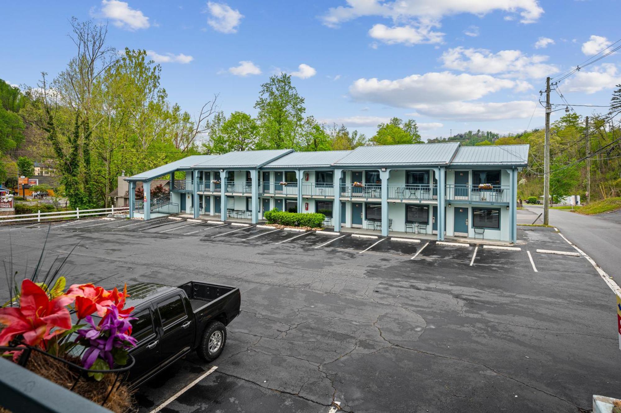 Country Town N' Suites Gatlinburg Bagian luar foto