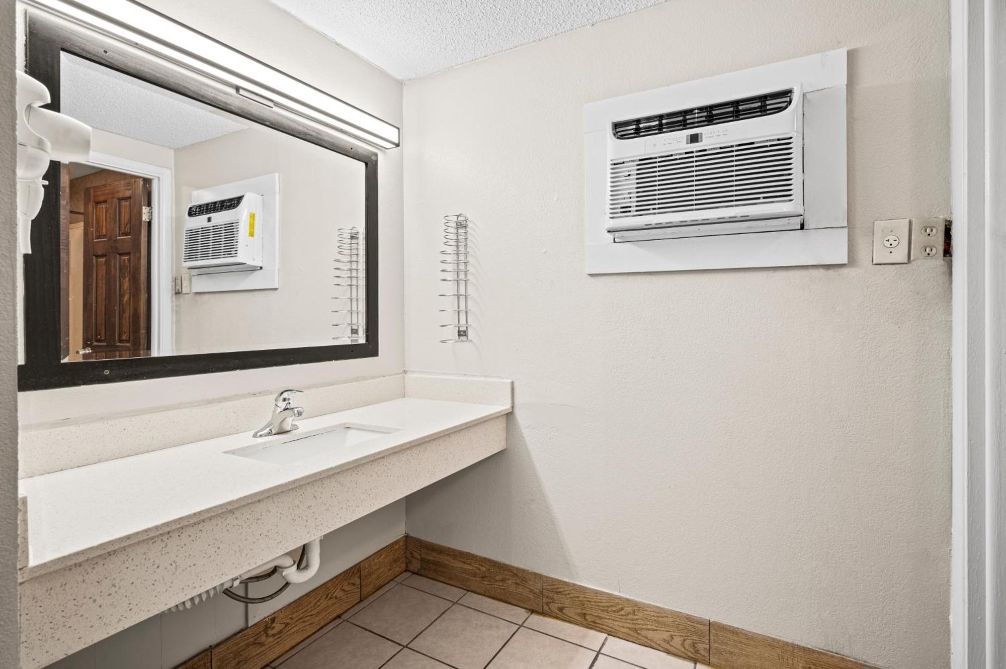Country Town N' Suites Gatlinburg Bagian luar foto