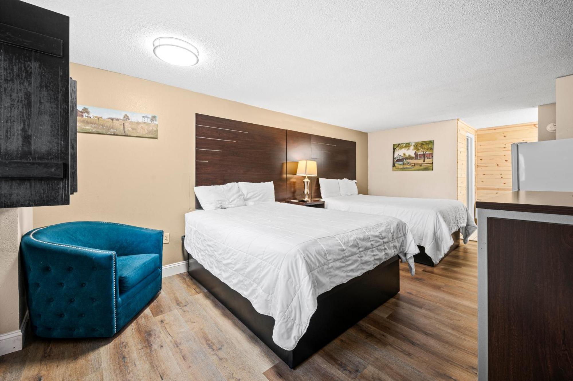 Country Town N' Suites Gatlinburg Bagian luar foto