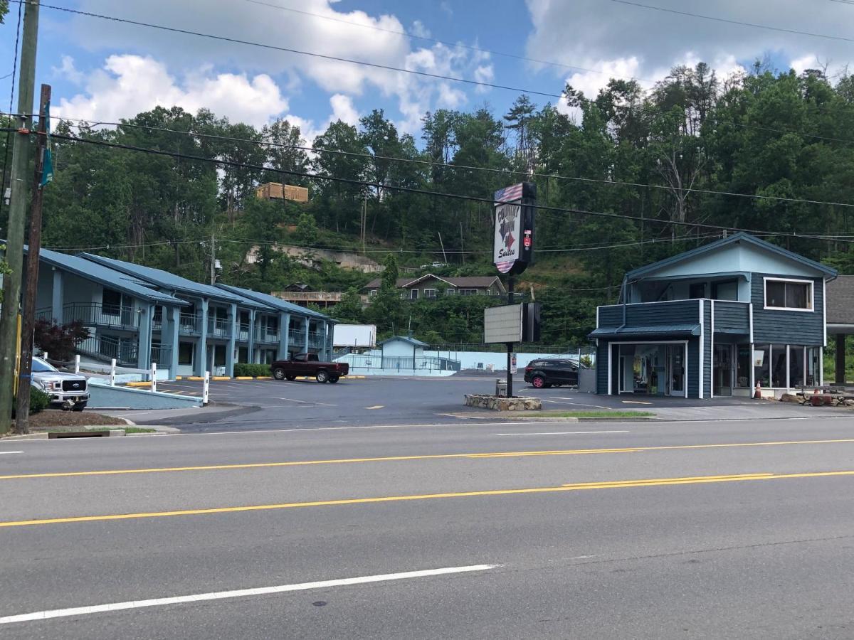 Country Town N' Suites Gatlinburg Bagian luar foto